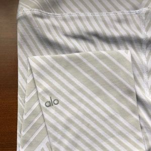 Alo Yoga HIGH waisted capris